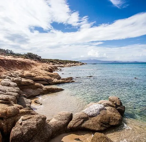 Willa Alyko Aliko Beach